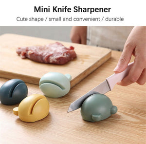 Cartoon Bear Manual Knife Sharpener